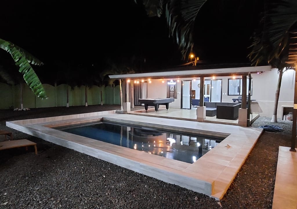 1902230606, Colibri House