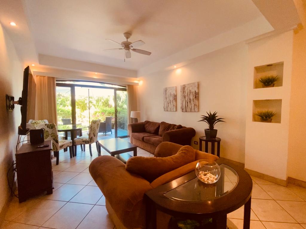 En Condominio The Oaks